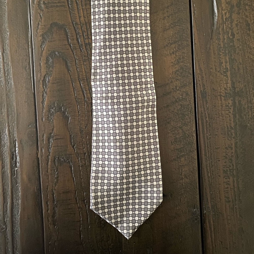 Stefano Ricci tie. Taupe and cream dot pattern. Made in Italy.